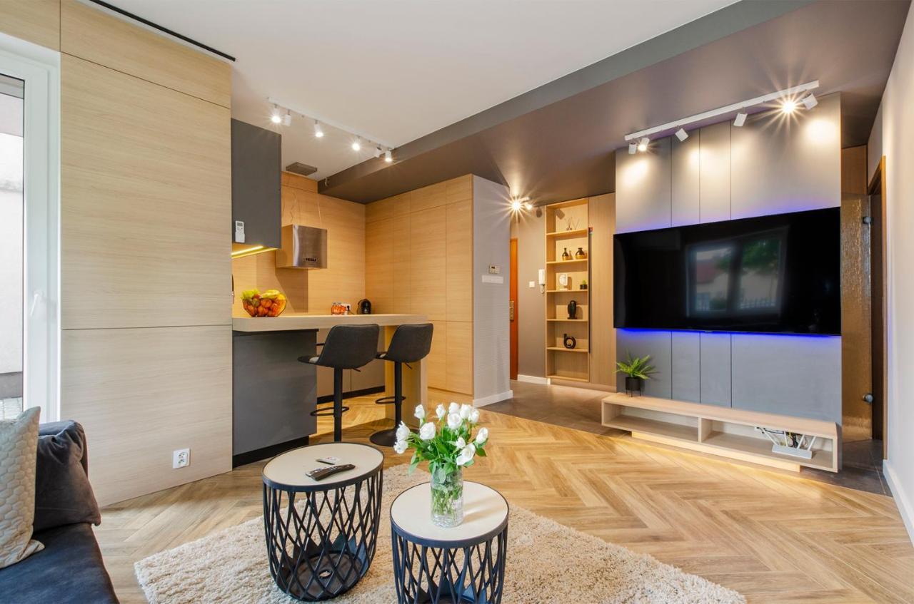 Lupoapartments łukowa Parking Dostęp Na Kod Apartament Łódź